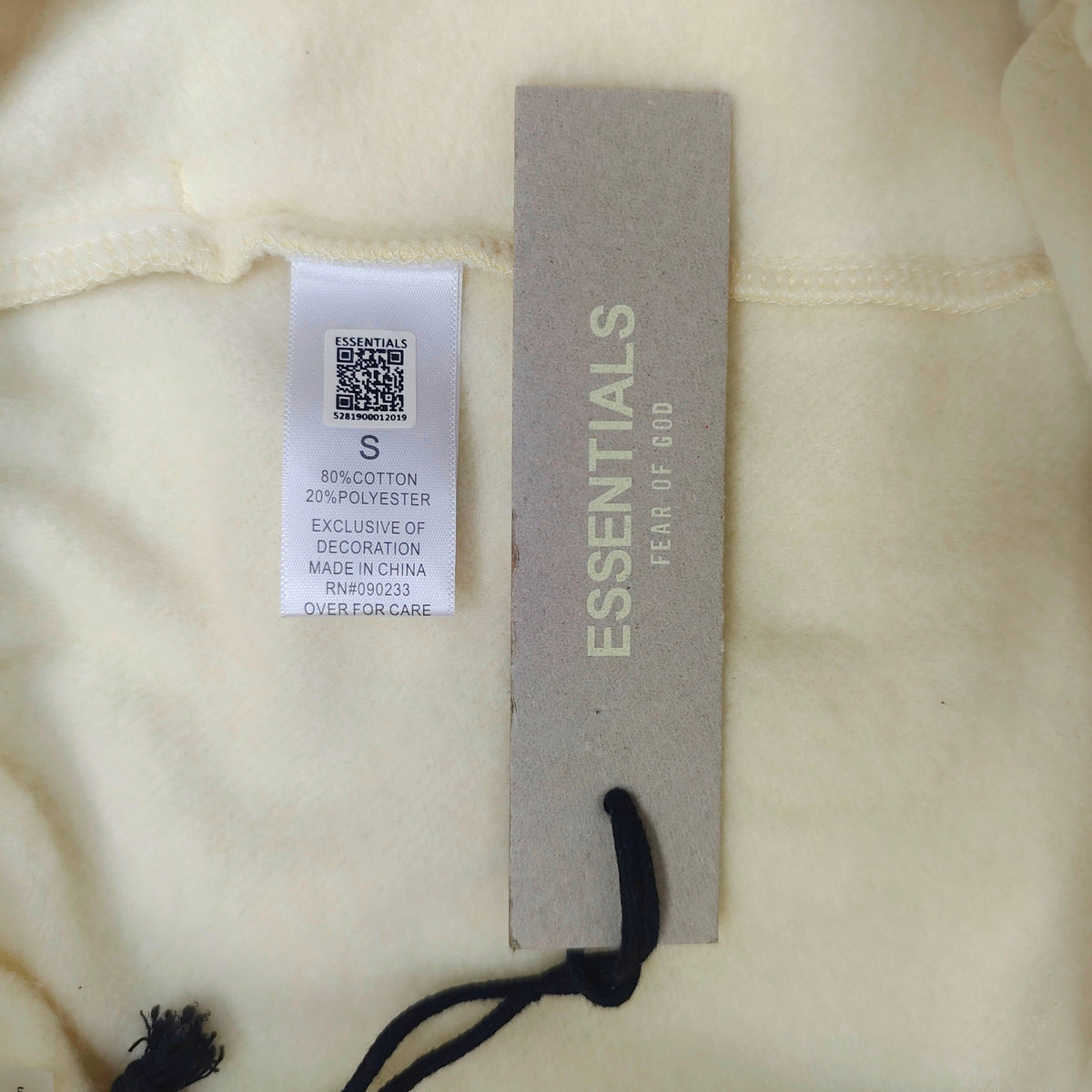Fear of God ESSENTIALS Relaxed Sweat Shorts